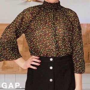 GAP 〰️ BLACK SHEER FLORAL MOCK NECK BLOUSE